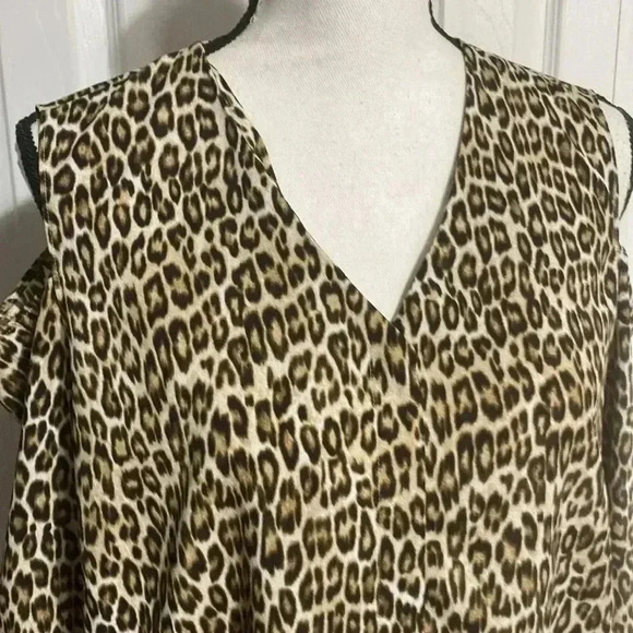 Chicos animal print button down blouse shirt top - Picture 3 of 12